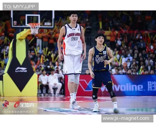 广州篮球队在钻石联赛中以52分稳居积分榜首位展现强劲实力